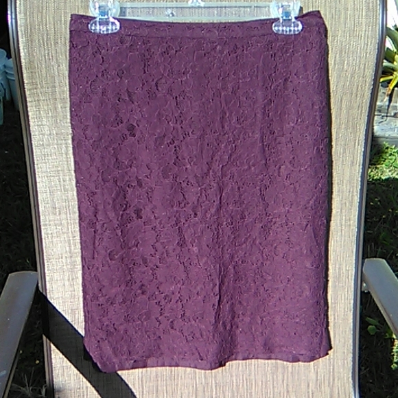 Banana Republic Dresses & Skirts - COPY - Banana Republic burgundy lace skirt.